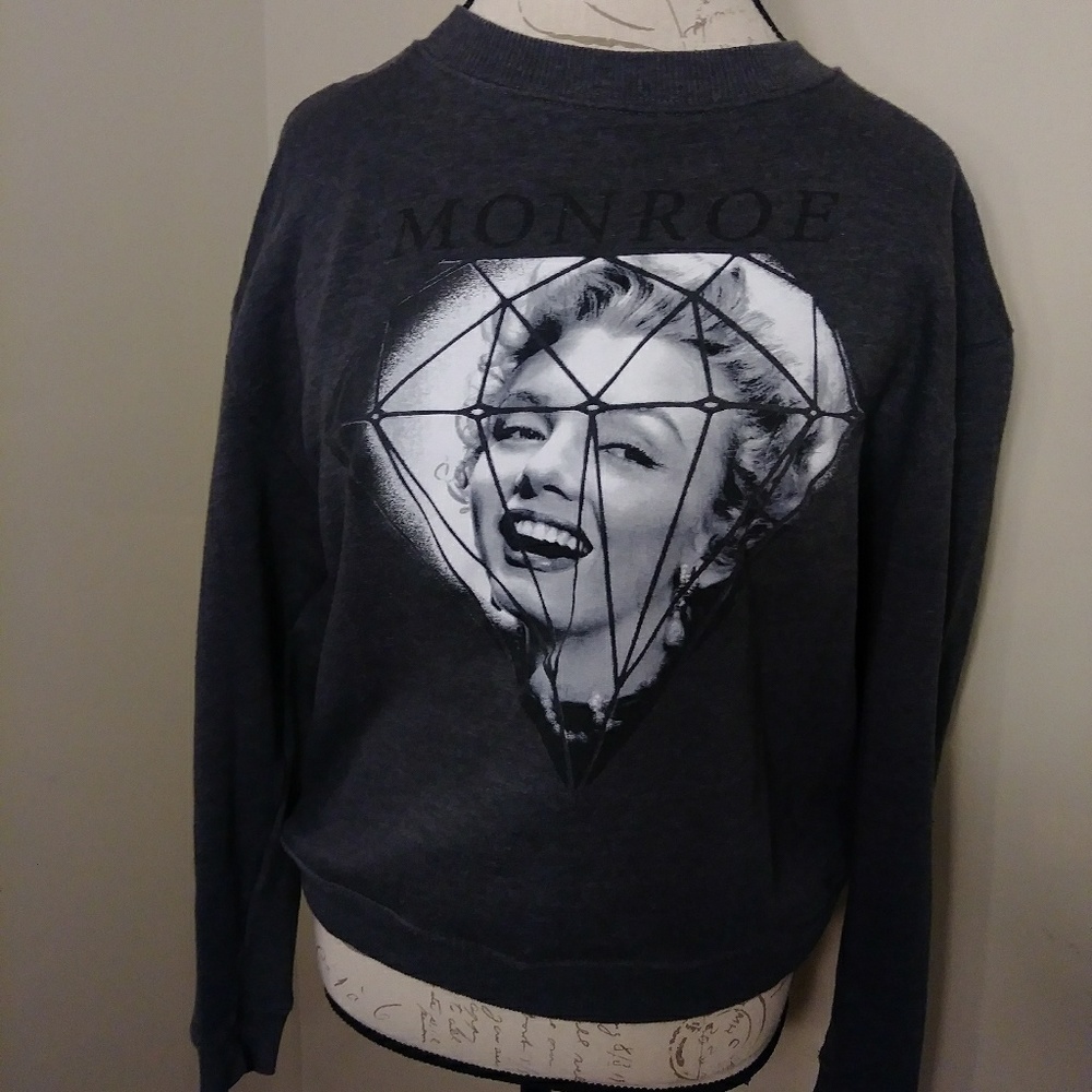 Bundle of 2 Large sweaters